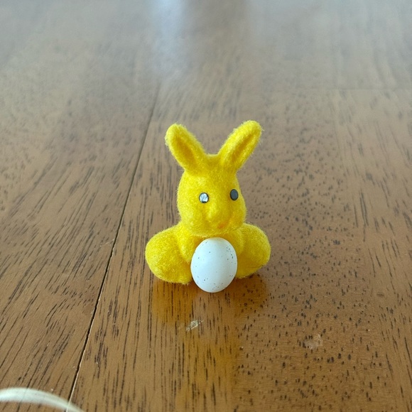 4 Wooden Easter Tree Ornaments with 1 Flocked Bunny Decor or Crafting - Picture 7 of 15